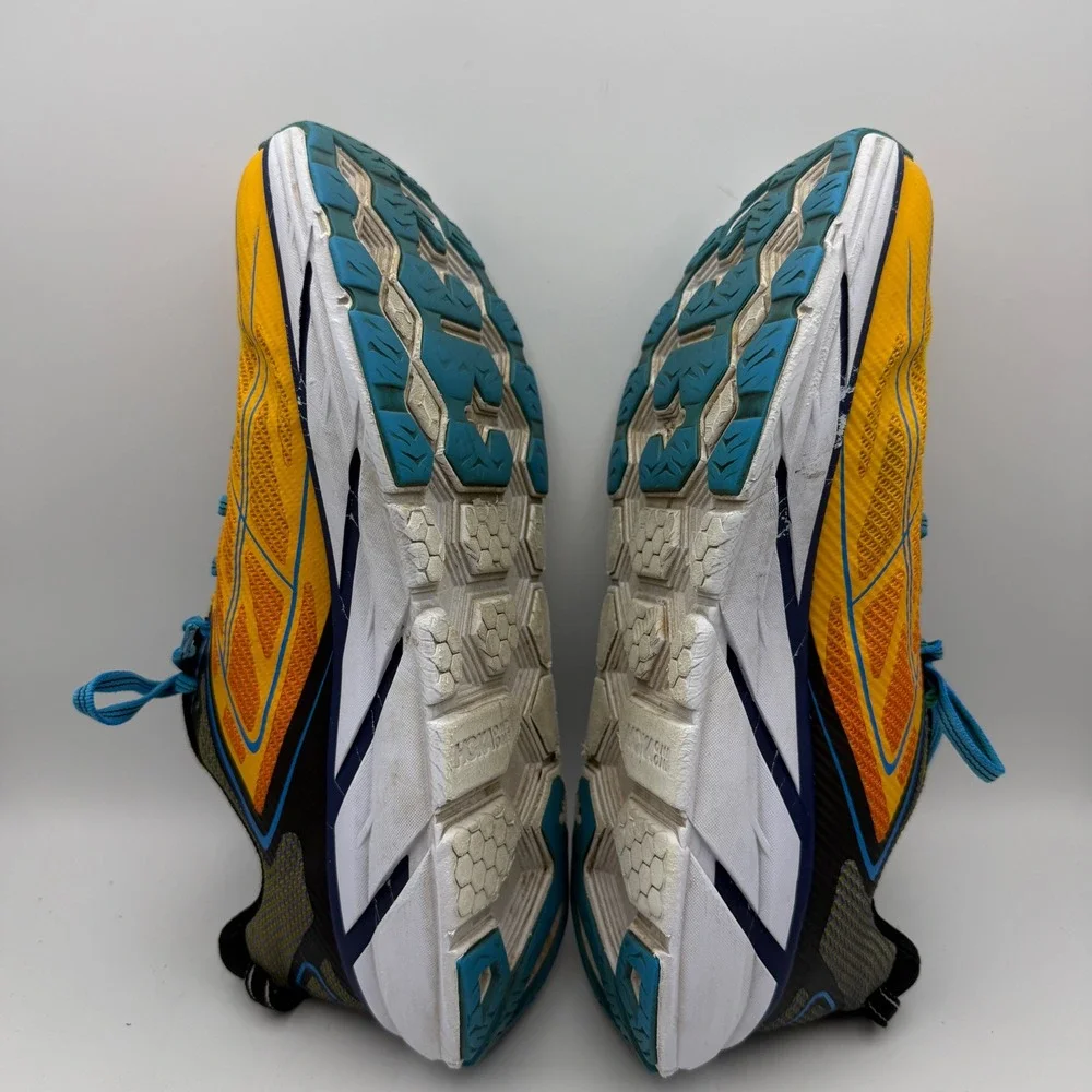 Hoka One One hoka one